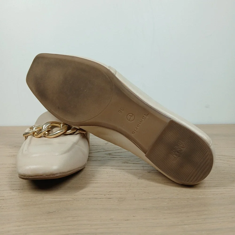 Tamaris Loafers Womens 7.5 Cream Leather Gold Chain Square Toe Quiet Luxury